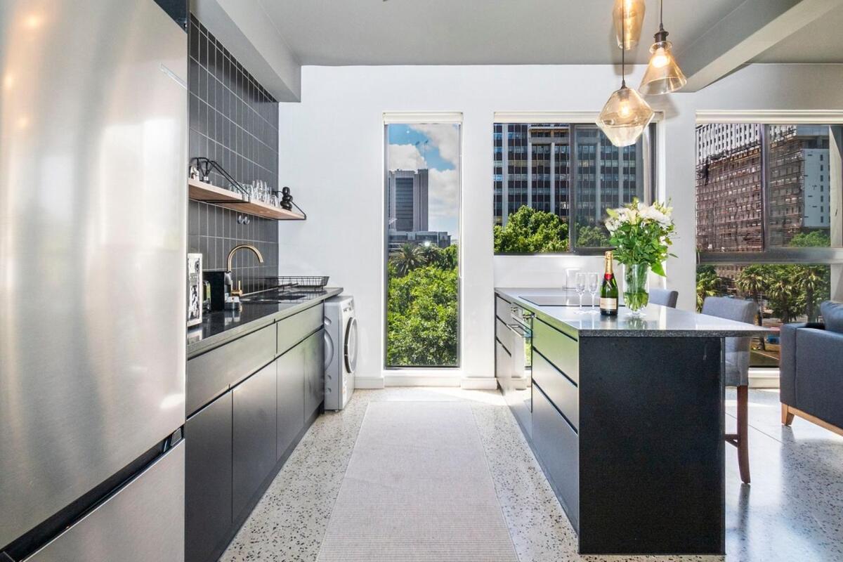 Apartment Near Waterfront, Rooftop Pool *