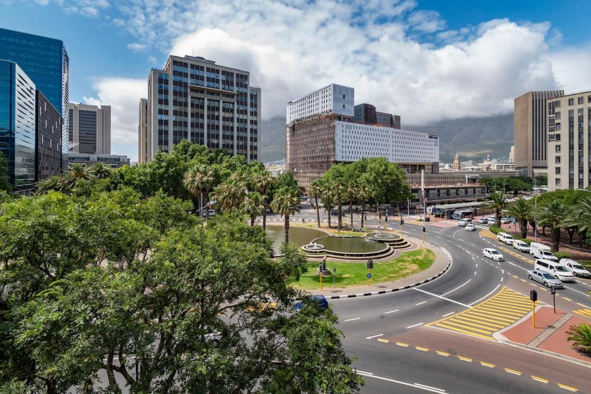 Near Waterfront, Rooftop Pool Cape Town