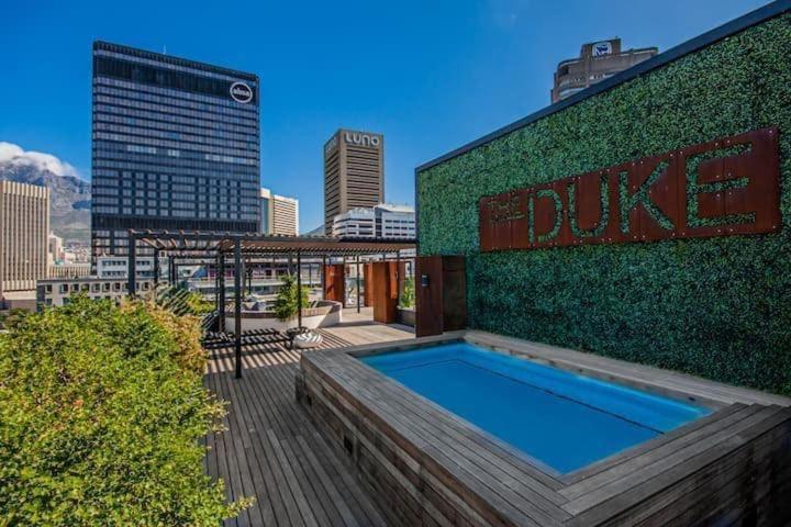 Near Waterfront, Rooftop Pool